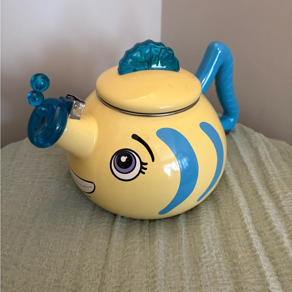 Vintage Kamenstein Teapot